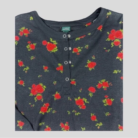 Wild Fable Cropped Henley Long Sleeve Shirt Size M - Picture 8 of 9